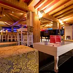 Madame Et Ibiza Hotel Les Deux Alpes