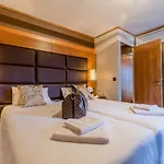 Madame Et Ibiza Hotel