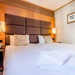 Madame Et Ibiza Hotel 3*