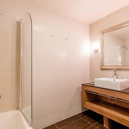 Hotel Madame Et Ibiza 3*