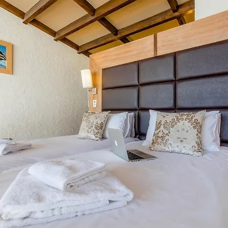 Madame Et Ibiza Hotel 3*