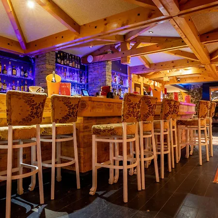 Madame Et Ibiza Hotell Les Deux Alpes
