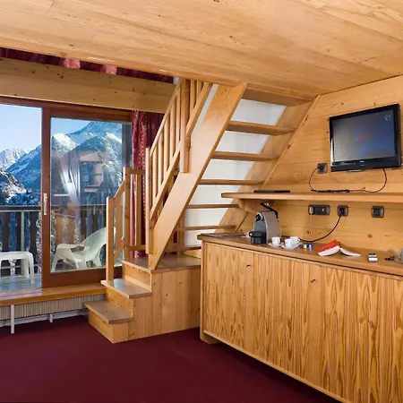 Madame Et Ibiza Hotel Les Deux Alpes