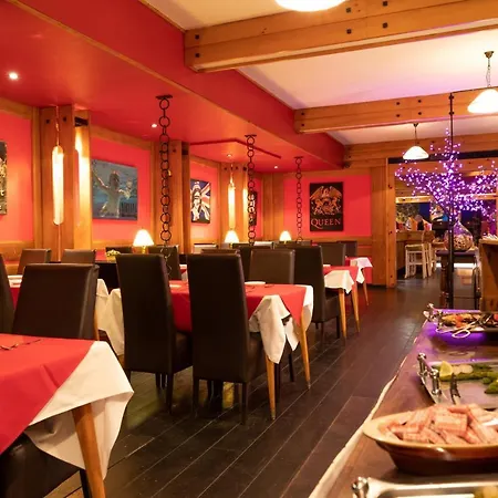 Hotell Madame Et Ibiza