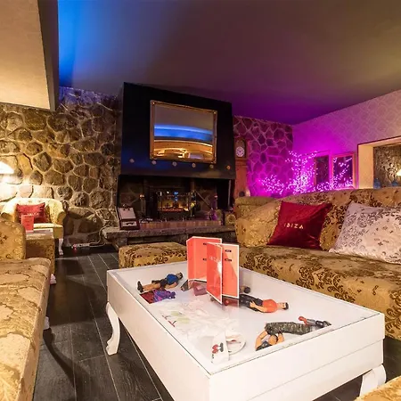 Madame Ibiza Otel