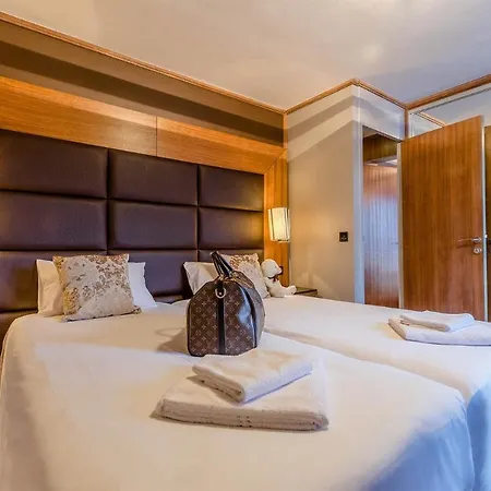 Madame Et Ibiza Hotell