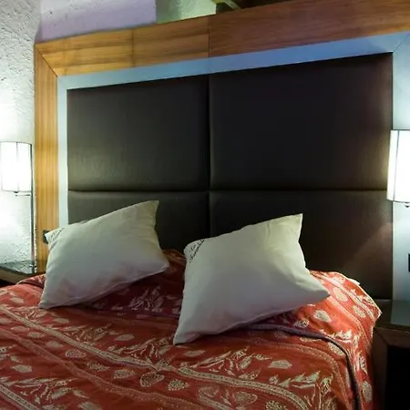 Madame Et Ibiza Hotel