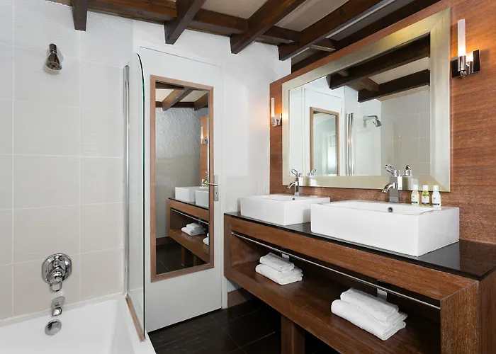 Madame Et Ibiza Hotel Les Deux Alpes