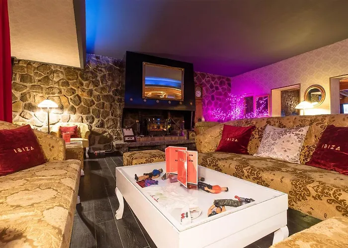 Madame Et Ibiza Hotel