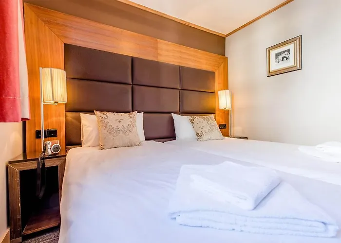 Madame Et Ibiza Hotel 3*